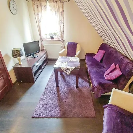 Two-bedroom In Apartamento *